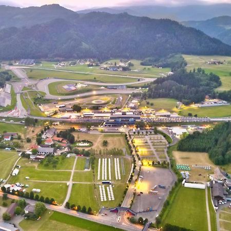 Grandprixcamp, Closest To The Red Bull Ring, Up To 4 Guests In A Tent Spielberg Bei Knittelfeld Exterior photo